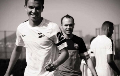 Cầu thủ từng tập ở Barca hy sinh quốc tịch để về Việt Nam