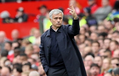 MU bỏ Eric Dier, nhắm ‘máy quét’ yêu thích của Mourinho