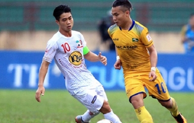 Hàng thủ mắc lỗi, HAGL nhận trận thua trước SLNA