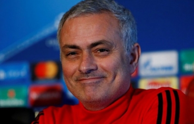 HLV Mourinho sẽ mua 3 bán 2 sau cuộc họp với lãnh đạo MU