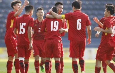 HLV Mai Đức Chung cảnh báo U23 VN trước trận gặp Uzbekistan