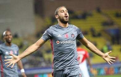 Chính thức: Tiền đạo bom tấn gia nhập Ngoại hạng Anh