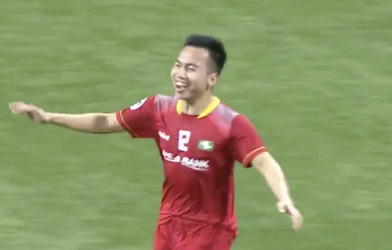 Cầu thủ Việt Nam bất ngờ được vinh danh trên AFC