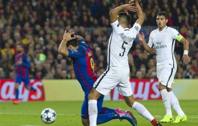 NÓNG: UEFA xem xét phạt trọng tài trận Barca 6-1 PSG