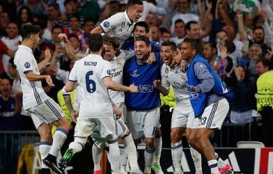 Hạ Bayern 4-2, Real lập chiến tích chưa từng có tại C1