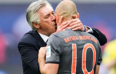 Bayern mời HLV ‘không ngờ’ sau khi sa thải Carlo Ancelotti