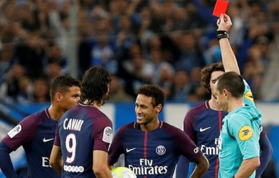 Vụ Neymar bị đuổi sau 2 phút, hé lộ kế hoạch đối thủ hãm hại