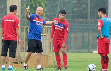 VFF đính chính thông tin HLV Park Hang Seo trễ tập