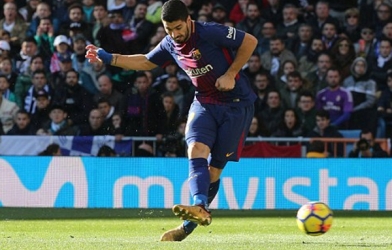 Chấm điểm Real 0-3 Barca: Bất ngờ Suarez và siêu hậu vệ