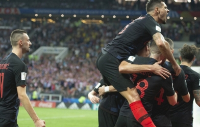 Croatia ngược dòng ngoạn mục trước Anh vào chung kết World Cup