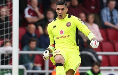 Thủ môn ĐT Philippines: 'Chúng tôi sẽ gây khó dễ cho Chelsea'