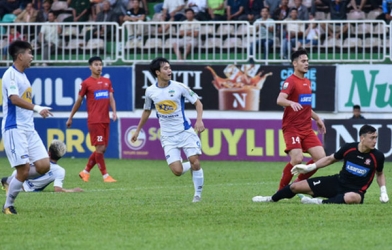 HLV HAGL: “Mục tiêu top 5 không đạt, mong NHM tin tưởng mùa tới”