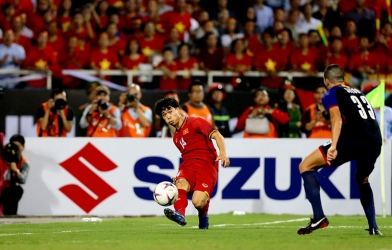 Công Phượng không ngại áp lực từ 8 vạn NHM Malaysia