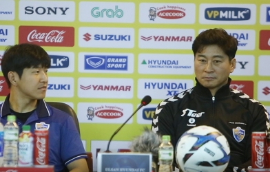 HLV Ulsan Hyundai: 'Tôi muốn chọn Quang Hải về đội của mình'
