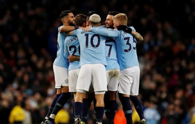 Sterling lập hattrick giúp Man City xây chắc ngôi đầu