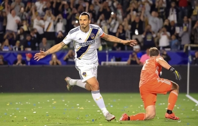 VIDEO: Ibrahimovic lập siêu phẩm panenka trên đất Mỹ 