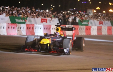 Khởi động F1 Việt Nam GP 2020: Đua xe, driff mãn nhãn