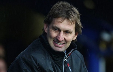 Tony Adams ra yêu cầu bất ngờ với Real Madrid