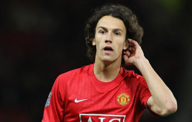 HLV Sir Alex nói gì về 'bom tấn' từng đá cho MU của Công Vinh?