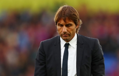 Thua đau Tottenham, HLV Conte bị Chelsea sa thải?