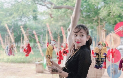 Ngắm vẻ đẹp gây thương nhớ của bạn gái 'Ronaldo' Myanmar