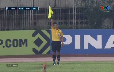 Trọng tài Thái Lan 'đi trốn' sau khi bắt việt vị Văn Toàn