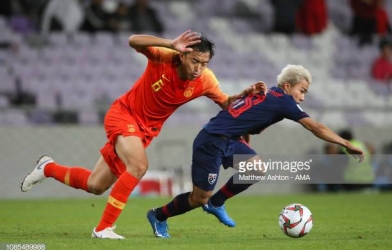 VIDEO: Messi Thái Lan dứt điểm đẳng cấp phá lưới Trung Quốc