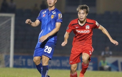 Văn Toàn 'tắt điện', HAGL thua trắng trước Quảng Nam FC
