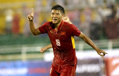 Hà Đức Chinh tỏa sáng trước khi lên hội quân cùng ĐT Việt Nam