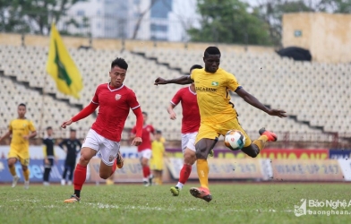 Hồng Lĩnh Hà Tĩnh chuẩn bị đấu SLNA ở trận 'derby Nghệ Tĩnh'