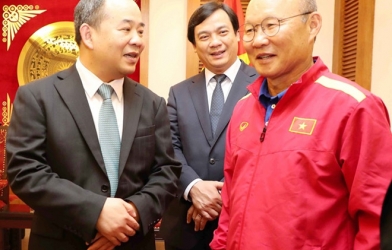 Ông Cấn Văn Nghĩa từ chức không ảnh hưởng đến hợp đồng của HLV Park