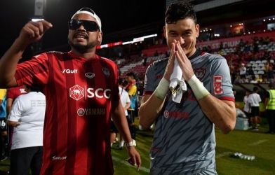 VIDEO: Văn Lâm giúp Muangthong Utd bất bại trận thứ 8 liên tiếp