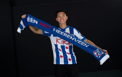 GĐKT Heerenveen: 'Văn Hậu sẽ được trao cơ hội ra sân'