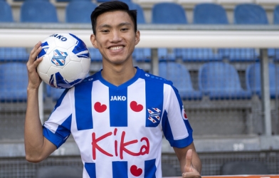 Báo Hà Lan tiết lộ khả năng ra sân của Văn Hậu cho Heerenveen