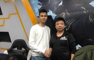 VIDEO: Siêu phẩm thủ nhà có 1-0-2 của Chim Sẻ Đi Nắng với Sumerian