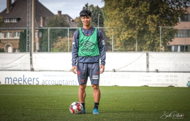 Công Phượng thay đổi diện mạo, mong đổi vận tại Sint Truiden