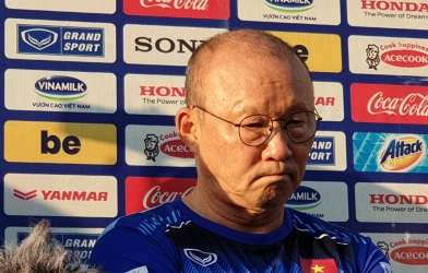 VIDEO: Ông Park bảo vệ Tiến Dũng, phản bác HLV Thái Lan