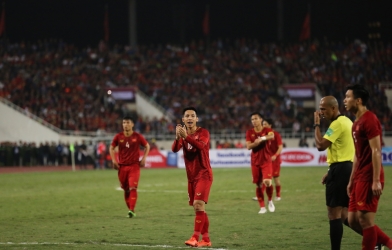 VIDEO: HLV Park tiết lộ lý do đưa Công Phượng vào thay Hùng Dũng