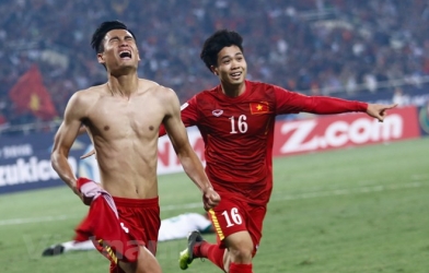 VIDEO: Bàn thắng giàu cảm xúc nhất bóng đá Việt Nam 20 năm qua