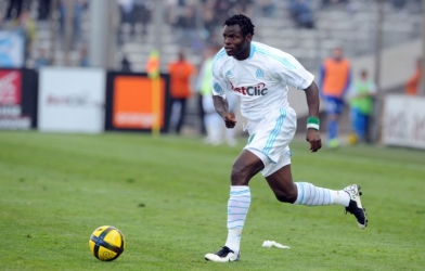 VIDEO: Cú sút khiến mọi đối thủ né tránh vì không muốn rước họa vào thân