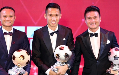 Hùng Dũng bỏ xa Quang Hải về điểm số giành QBV 2019