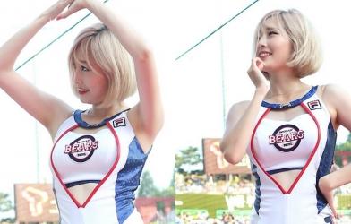 VIDEO: Bị hạ gục ngay lập tức bởi vẻ đẹp của hotgirl Hàn Quốc