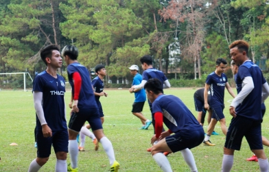 VIDEO: HAGL 'đội mưa tập luyện trước vòng 8 V.League 2020