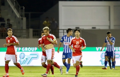 VIDEO: Công Phượng băng cắt đẳng cấp, ghi bàn cho TP.HCM