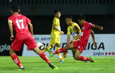 VIDEO: Em họ Công Phượng và 'siêu nhân nhí' HAGL lập kỷ lục ở tuổi 17