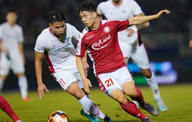 TPHCM vs Nam Định: Công Phượng 'bắn hạ' địch thủ?