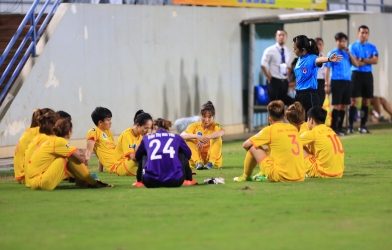 Phong Phú Hà Nam đập bể 'nồi cơm' của bóng đá nữ Việt Nam