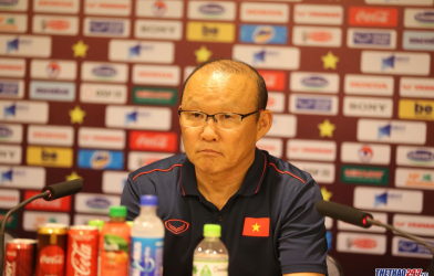 'Cong Phuong, Van Hau performed well tonight', says Park Hang-seo