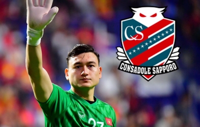 Van Lam linked with moving to J-League, playing alongside Chanathip?