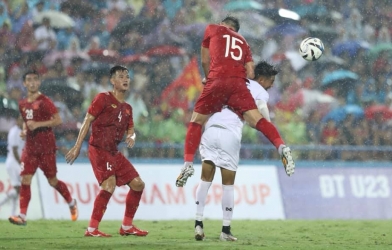 U23 Việt Nam hạ gục Myanmar trong trận 'thủy chiến' ở Phú Thọ